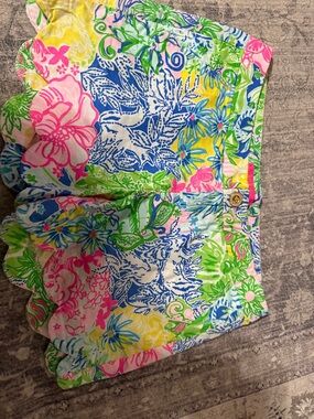 Lilly Pulitzer Multicolor Floral Scallop Hem Shorts